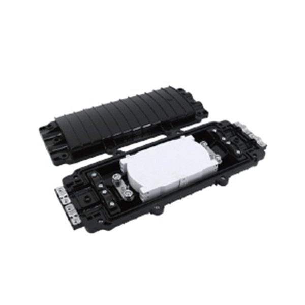 Strong and weak current circuits should be separated inside the cable tray 