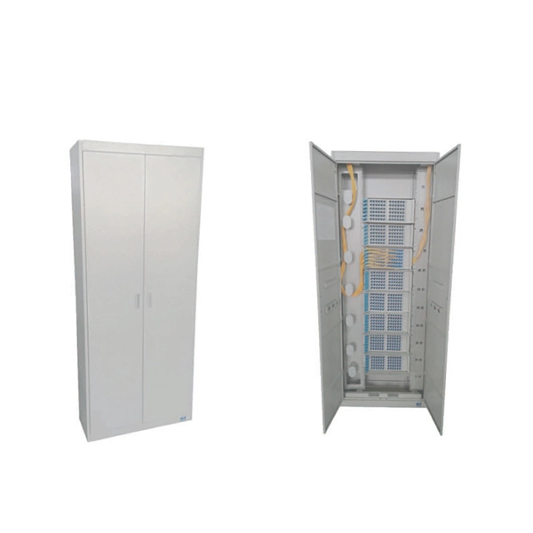 What size junction box should be used for fiber optic cable splices 