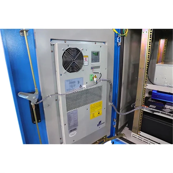 House electrical distribution box circuit breaker